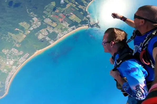Tandem Skydive Mission Beach from Cairns: 15,000ft jump