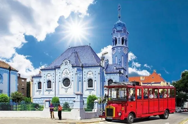 UFO e igreja azul em Bratislava: Audioguia em 23 idiomas