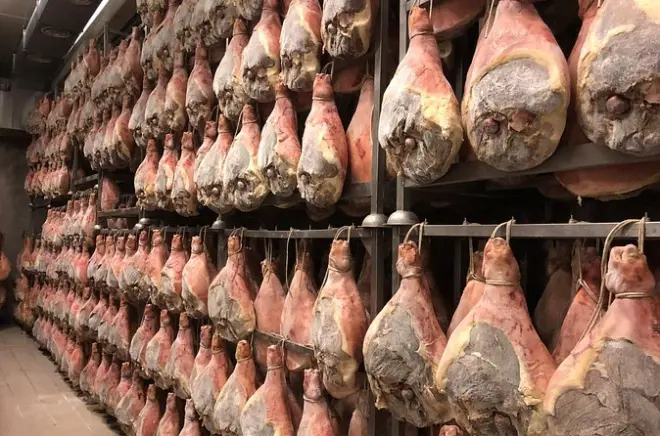 Tour gastronômico em Modena: Parmigiano, presunto, balsâmico, vinho