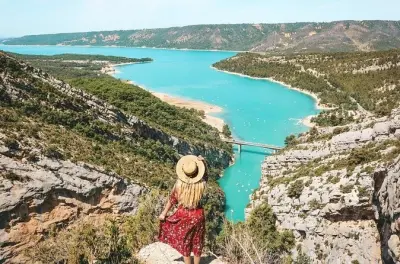 Garganta del Verdon: Cañón turquesa, lago y campos de lavanda