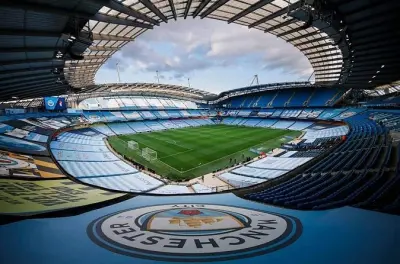 Manchester City en Etihad Stadium con asientos y acceso a lounge