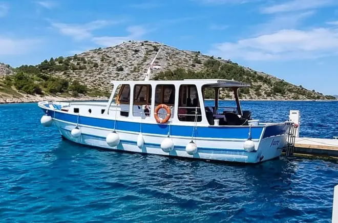 Tour privado em Kornati saindo de Biograd com comida croata caseira