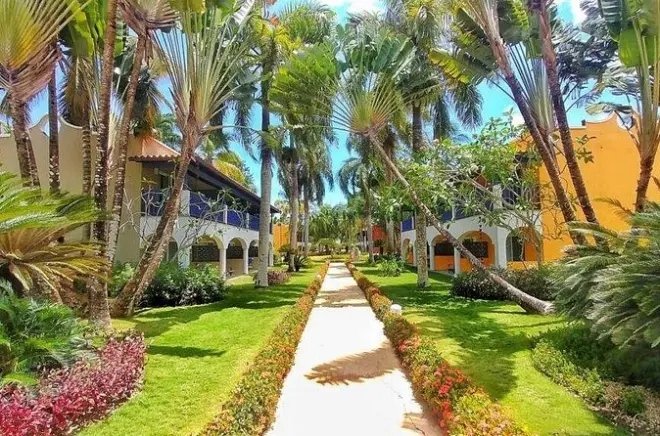 Traslado privado de Punta Cana a La Romana con coche y bienvenida