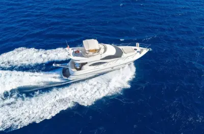 Motoryacht Bodrum: 6 Std., 3 Buchten und Mittagessen inklusive