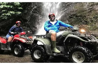 Guida in ATV a Ubud: Foresta delle scimmie e terrazze di riso