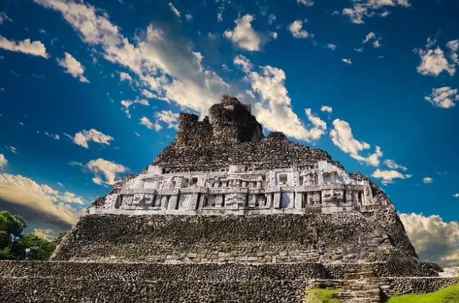 Xunantunich Maya-Tempel & Höhlentubing ab San Ignacio