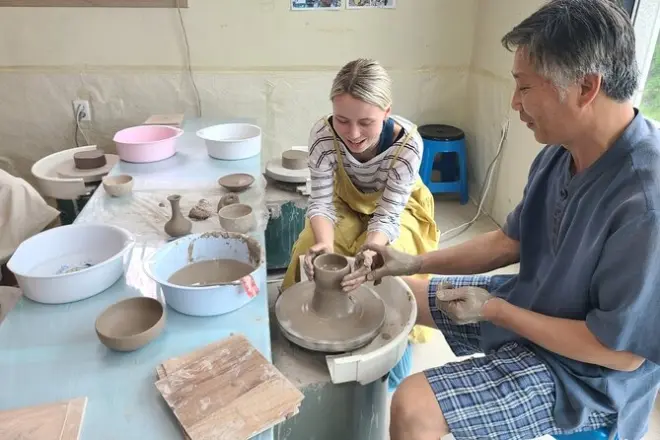 Laboratorio di ceramica a Icheon con partenza da Seoul