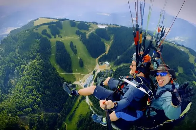 Parapendio in Slovenia: Volo tandem sopra Golte