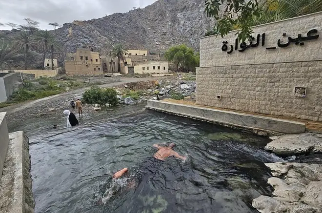 Rustaq e Nakhal: Sorgenti termali e fortezze in giornata privata