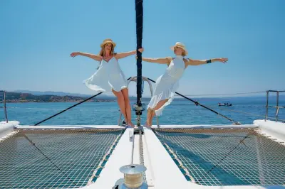 Snorkeling a Chania: Catamarano all-inclusive per Agioi Theodori