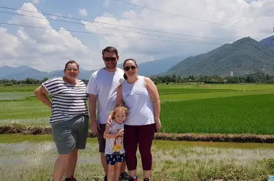 Tour privato nella campagna di Nha Trang: Artigianato e Buddha