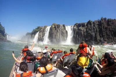 Cascate di Iguazu: Passerelle, treno, safari e gita in barca