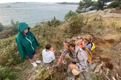 Brehat island tour: 9 hours of geology, art and local life
