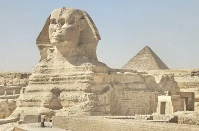 Piramidi di Giza mezza giornata: Guida privata e giro in cammello