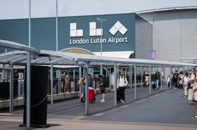 Traslado privado de Oxford al aeropuerto de Luton precio fijo