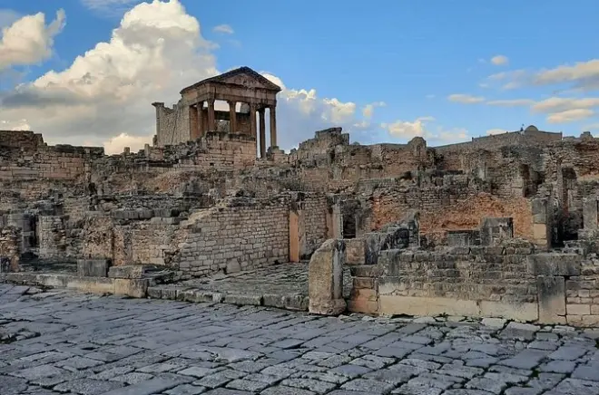 Dougga y Bulla Regia: Ruinas romanas a tu ritmo