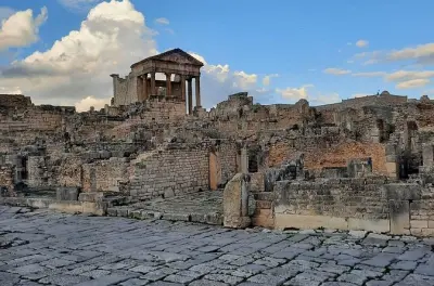 Dougga e Bulla Regia: Tour autonomo tra rovine romane al tuo ritmo