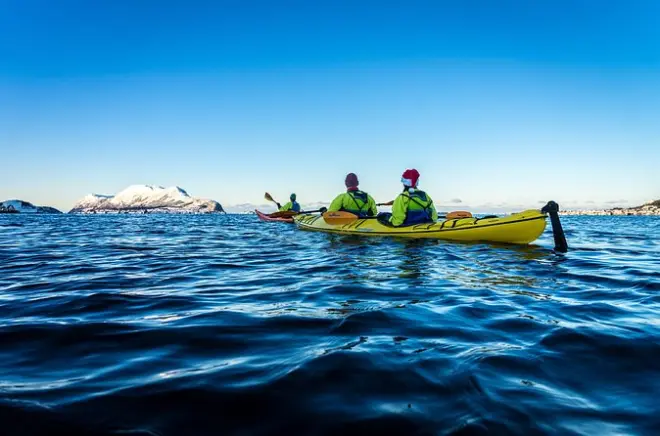 Kayak ad Alesund: Pagaia in inverno e sauna