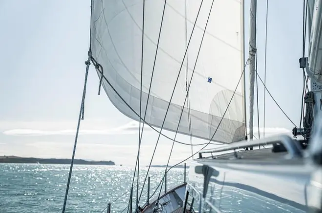 Charter privado de yate a vela en Auckland a Motuihe Island