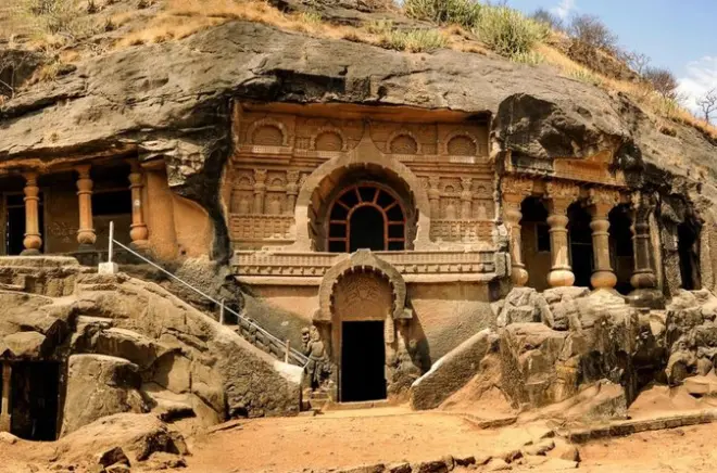 Nashik : Grottes, vignobles Sula et coucher de soleil inclus