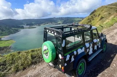 Tour privato in Jeep 4x4 a São Miguel: Scegli la tua zona