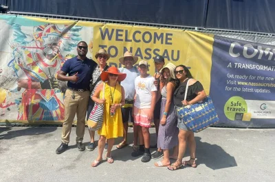 Découvrez les incontournables de nassau—queen’s staircase, galerie nationale d’art, atlantis et plus—avec un transport privé. plongez dans l’art, l’histoire et les saveurs locales en une