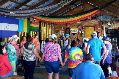 Roatan est : Découverte culturelle de Punta Gorda avec déjeuner
