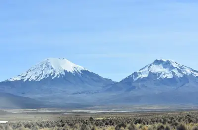 5-day La Paz to Uyuni tour: Sajama volcanoes and salt flats