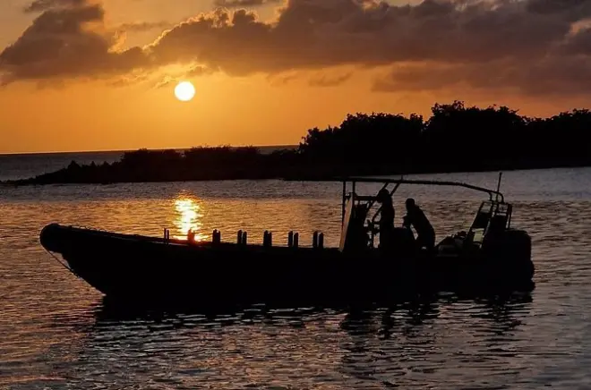 Private Sonnenuntergangs-Segelkreuzfahrt auf Spaanse Water mit Drinks