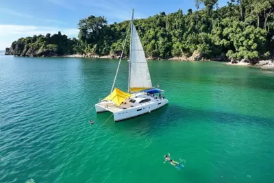 Snorkeling à Kota Kinabalu : Catamaran pour l’île de Gaya