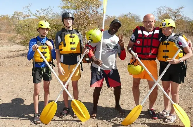 Rafting no Zambeze com corredeiras classe I e II para famílias