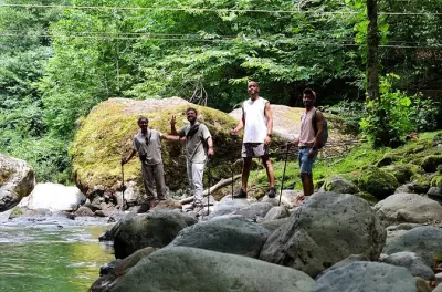Mtirala National Park hiking tour from Batumi: Waterfall swim