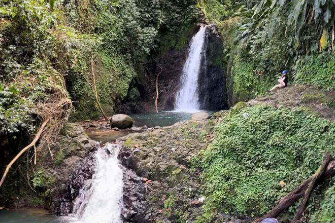Caminata a Seven Sisters en Grenada con visita al lago Grand Etang