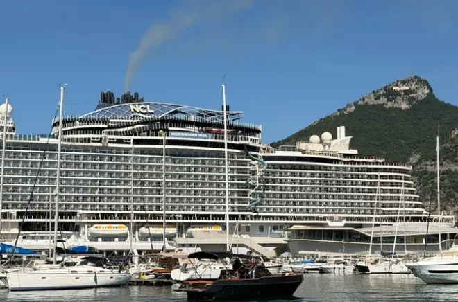 Salerno ad Amalfi in barca privata: Barca da 10 m, 12 persone