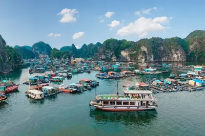 Kayak dans la baie de Lan Ha et la baie de Ha Long depuis Cat Ba