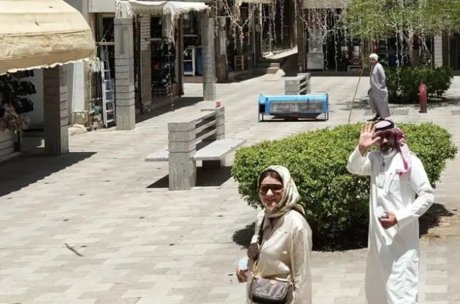 Taif day trip from Makkah: Roses, strawberries and mountain views