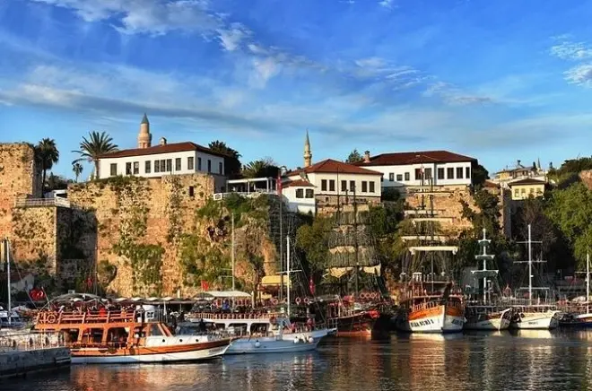 Private Antalya Stadttour: Geschichte, Wasserfälle & Bootsfahrt