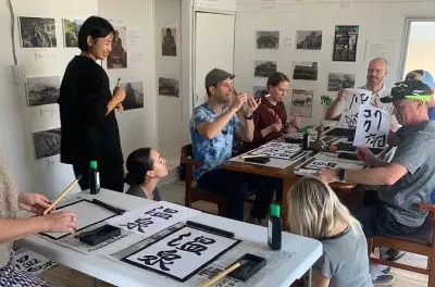 Aula de caligrafia em Beppu: Escreva os caracteres onsen e jigoku
