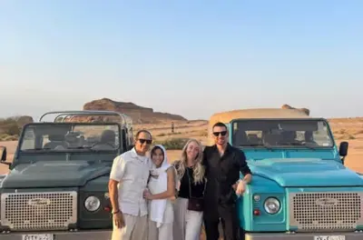 Hegra UNESCO depuis AlUla en Land Rover vintage privée