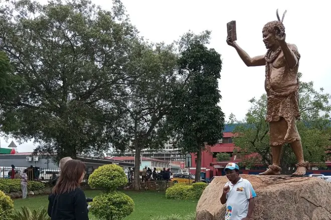 Mbabane à Manzini : Marchés, culture et cascades