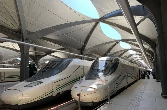 Transfert privé de la gare de Makkah à l’hôtel en voiture climatisée