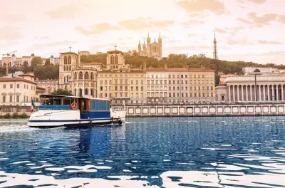 Altstadt von Lyon zu Fuß und Saône-Flussfahrt Tickets
