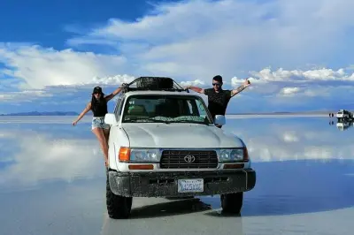 Uyuni Salzebene Ganztagestour mit Sonnenuntergang und Zugfriedhof