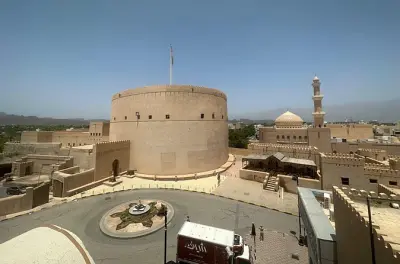 Forte e souq de Nizwa: Guia local, joias escondidas