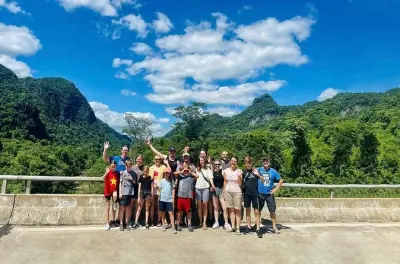 Phong Nha Tour: Paradise Cave, Bootsfahrt & Botanischer Garten Trek