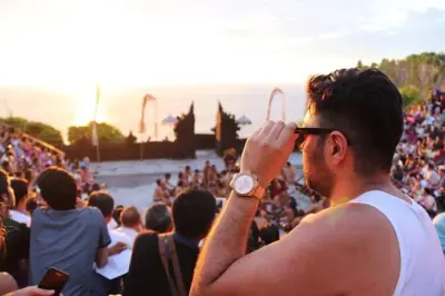 Coucher de soleil au temple d’Uluwatu avec danse Kecak et dîner
