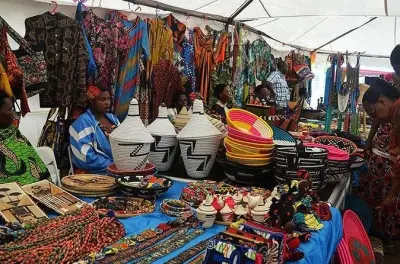 Kigali Privattour: Genozid-Memorial & lokale Märkte