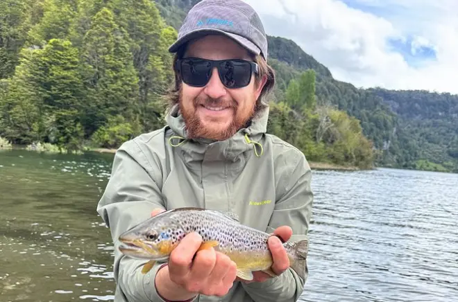 Pesca com mosca em Coyhaique com guia e equipamento completo