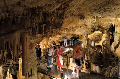 Monte Psiloritis e grotta Sfendoni tour 4x4 da Heraklion