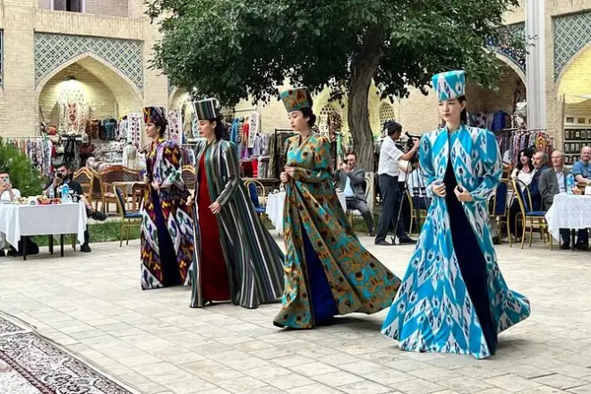 Trem privativo 3 dias Tashkent a Samarkand com visita à Praça Registan